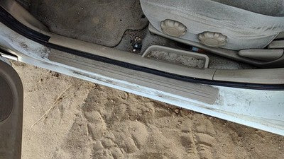 2002 Nissan Sentra Driver Left Lower Sill Step Moulding Trim Panel Oem Sand H