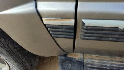 1999 Chevy Suburban Passenger Right Rear Moulding On Quarter Panel Oem