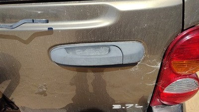 2004-2007 Jeep Liberty Driver Left Rear Outside Door Handle Oem Back 05102498Aa