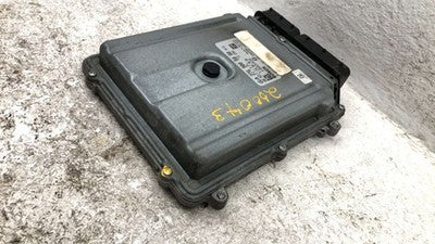 13-15 Mercedes C300 Electronic Control Module Computer Ecm Ecu 3.5L 2769004900