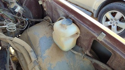 1983 Gmc Sierra C3500 Windshield Washer Fluid Reservoir With Pump Oem Wiper Tank