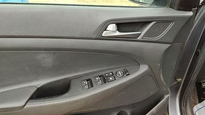 16-18 Hyundai Tucson Driver Left Front Inside Door Trim Panel Only Oem Black Try