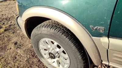 2000 2001 2002 Honda Passport Driver Left Front Wheel Flare Moulding Oem Fender