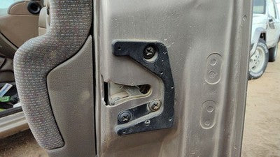 1995-2000 Ford Contour Passenger Right Front Door Latch With Rods/Cables Oem