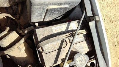 99-07 Silverado 1500 Complete Battery Box Mount Tray With Hold Down Oem 5.3L