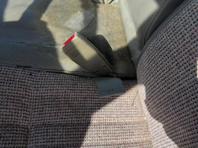 1991 Isuzu Pup Driver Left Front Seat Belt Buckle Receiver Oem Gray