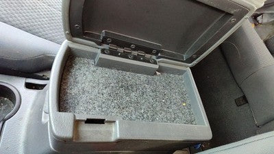 2002-2004 Nissan Xterra Center Console Lid Only Oem Arm Rest Fold Down Gray K