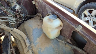 1983 Gmc Sierra C3500 Windshield Washer Fluid Reservoir With Pump Oem Wiper Tank