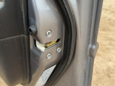 05-09 Legacy Outback Passenger Right Front Door Latch With Rods/Cables Oem