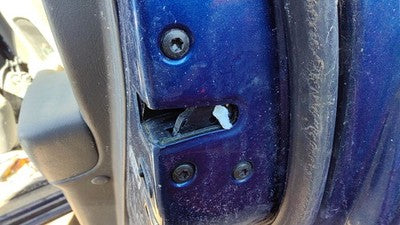 2005-2009 Hyundai Tucson Passenger Right Rear Door Latch With Rods/Cables Back