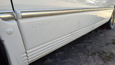 1996-1999 Town & Country Left Front Moulding From Door Oem Trim Pwp Golden White