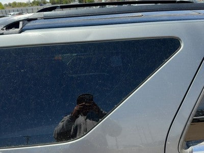 2004-2009 Cadillac Srx Passenger Right Rear Quarter Glass Back Side Window Oem