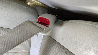 10-14 Legacy Outback Passenger Right Front Seat Belt Buckle Receiver Warm Ivory