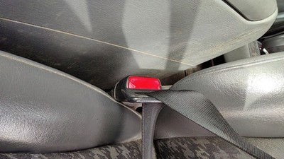 1999 Mercedes Ml320 Driver Left Front Seat Belt Buckle Receiver Oem