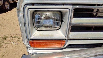 86-90 Dodge Ram W150 Passenger Right Head Light With Trim Turn Signal Oem Bezel