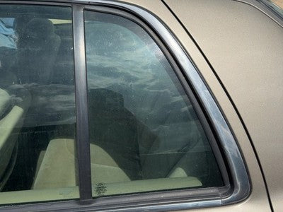 94-11 Grand Marquis Driver Left Rear Vent Window Back Door Glass With Frame Oem