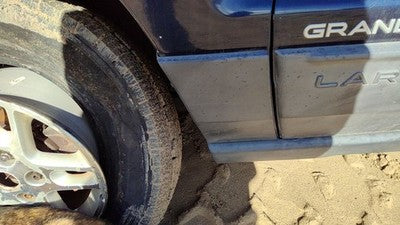 2003-2004 Jeep Grand Cherokee Driver Left Moulding From Fender Oem Trim Strip