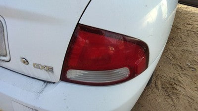 2000-2003 Nissan Sentra Passenger Right Tail Light Brake Lamp Oem Rear