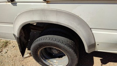 2006 Dodge Sprinter Van 3500 Passenger Right Rear Wheel Flare Moulding Oem Back