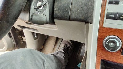 2007-2009 Chevy Equinox Lower Dash Under Column Knee Bolster Trim Panel Gray 142