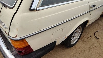 1980 Mercedes 300Td Passenger Right Rear Moulding On Quarter Panel Oem