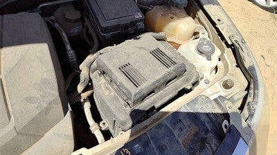 07-08 Grand Vitara Xl-7 Complete Battery Box Mount Tray With Hold Down Oem 3.6L