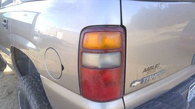 2000-2003 Chevy Tahoe Driver Left Tail Light Oem Brake Lamp Rear