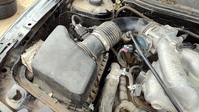 07-09 Grand Vitara Xl-7 Air Intake Cleaner Filter Box Housing With Tube 3.6L