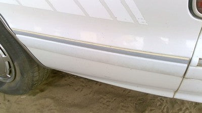 1994 Chevy Caprice Lh Driver Left Rear Moulding On Quarter Panel Oem White