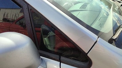 2007-2011 Passenger Right Front Vent Window Side Glass Oem 76821Ed500 76820Ed500