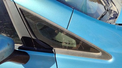 2014-2019 Nissan Versa Note Driver Left Front Vent Wing Window Windshield Oem