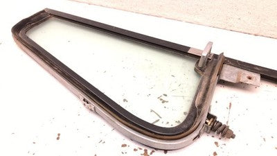 1979-1989 International S Series S1600-s2600 Right Door Vent Window With Frame