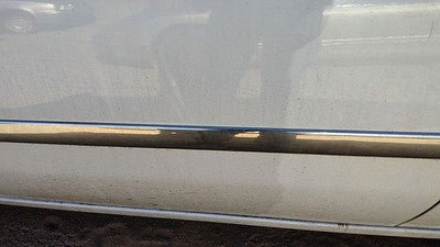 2006-2009 Gmc Envoy Driver Left Front Moulding From Door Oem Trim Strip 10362707