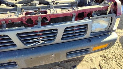 1993-1997 Nissan Hardbody Front Grille Assembly Oem Black 6231055G00