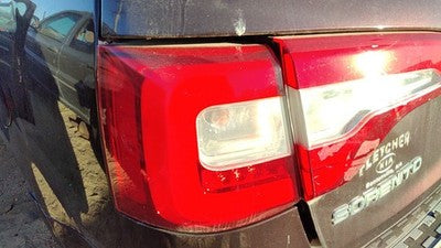 2014-2015 Kia Sorento Driver Left Outer Led Tail Light Brake Lamp Oem Rear