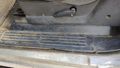 2002 Sierra 2500 Hd Driver Left Lower Kick Trim Panel Oem Sill Step Graphite 12D
