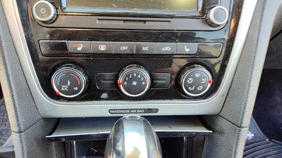 2013-2015 Vw Passat Temperature Control Module In Dash Heater Ac Head Unit Oem