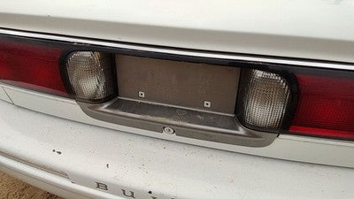 1997-99 Buick Lesabre Center Tail Light Oem Middle Brake Lamp Trunk Lid Mounted