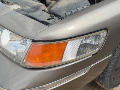 98-02 Grand Marquis Driver Left Front Turn Signal Light Lamp Oem Fender Mounted