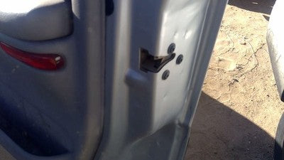 2002 Chevy Venture Passenger Right Front Door Latch With Rods/Cables Oem