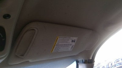 2004-2005 Chevy Suburban Passenger Right Sun Visor Oem Tan 522 15269595