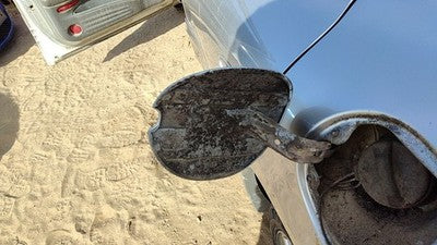 2000-2005 Pontiac Bonneville Fuel Tank Door With Hinge Gas Lid Filler Silver 67U