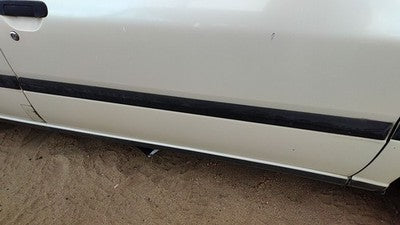1993 Infinity G20 Passenger Right Front Moulding From Door Oem Trim Strip