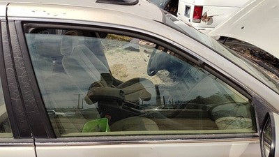 2000-2001 Nissan Maxima Passenger Right Front Side Window Door Glass Oem