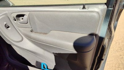 04-07 Caravan Passenger Right Front Door Trim Panel With Switches Slate Gray D5