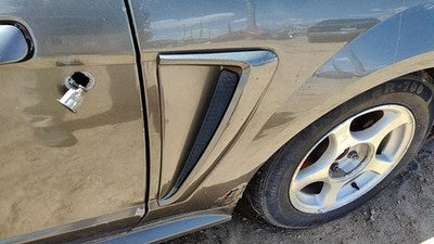 2003 Ford Mustang Driver Left Rear Moulding On Quarter Panel Oem Shadow Gray Cx