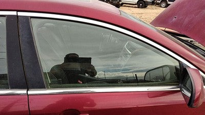 2008-2012 Chevy Malibu Passenger Right Front Side Window Door Glass Oem 15210616