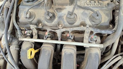 2004 Dodge Neon Complete Fuel Rail With Injectors Set Loaded Oem 2.0L 04891573Aa