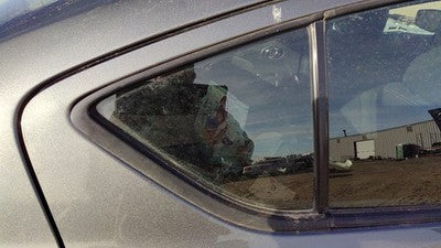 12-19 Nissan Versa Passenger Right Rear Vent Window Back Door Glass With Frame