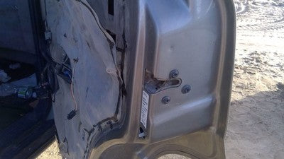 2000-2006 Chevy Tahoe Passenger Right Rear Door Latch With Rods/cables Oem Back